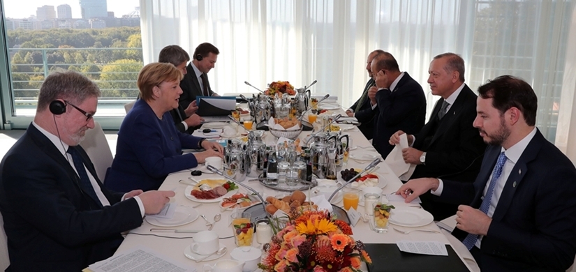 Erdoğan, Merkel ile Berlin'de tekrar bir araya geldi