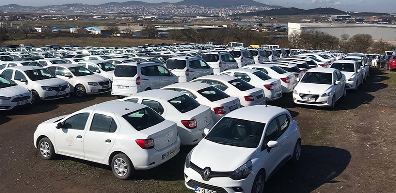 İstanbul'da icra sonrası araçlar yarı fiyatına satışa çıkarıldı