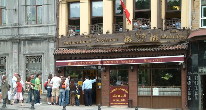 Nesilden nesile süren bir lezzet: Sultanahmet Köftecisi