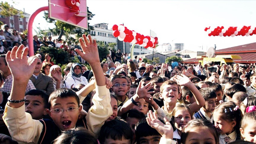 Öğrencilere bir yılda 2.1 milyar lira destek aktarıldı