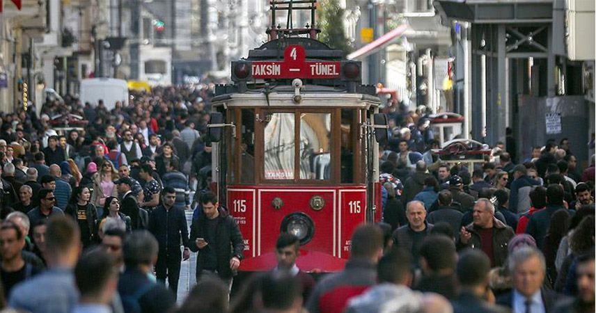 Emeklilikte yaşa takılara bir cevap da Çelik'ten geldi