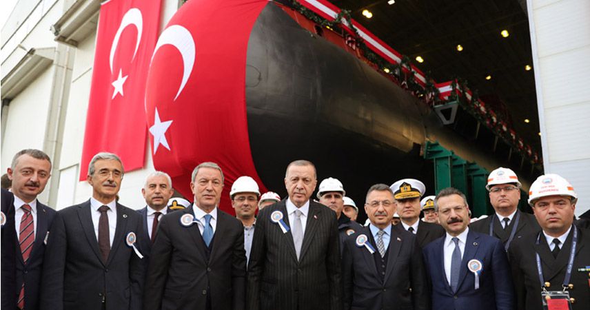 Türkiye'nin milli denizaltısı Piri Reis suya kavuştu