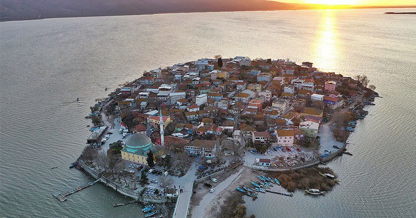 'Küçük Venedik' denilen Gölyazı yenilenerek turizme açıldı