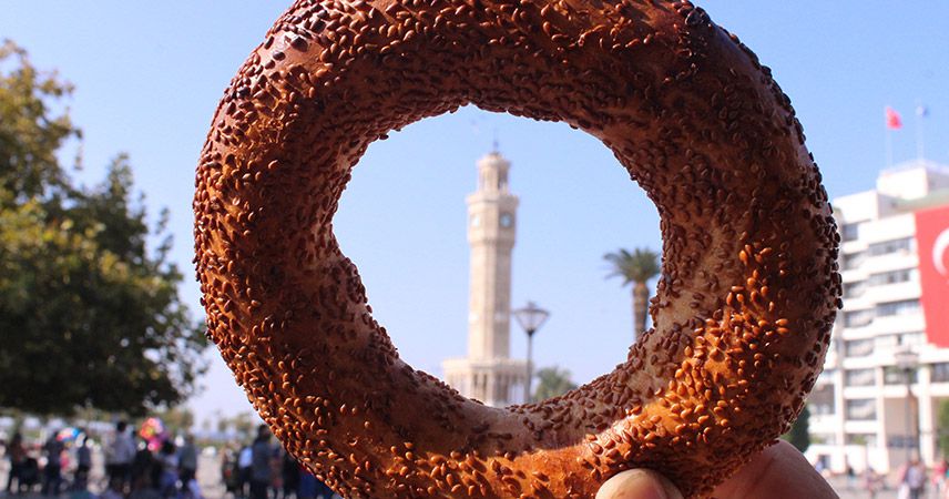 İzmir’de simit ve boyoza zam yapıldı