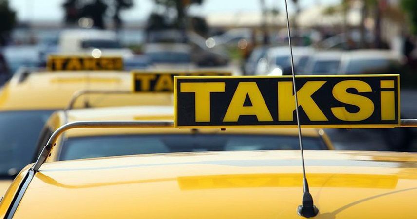 Ticari taksilere aynı üç kişiden fazla müşteri binemeyecek