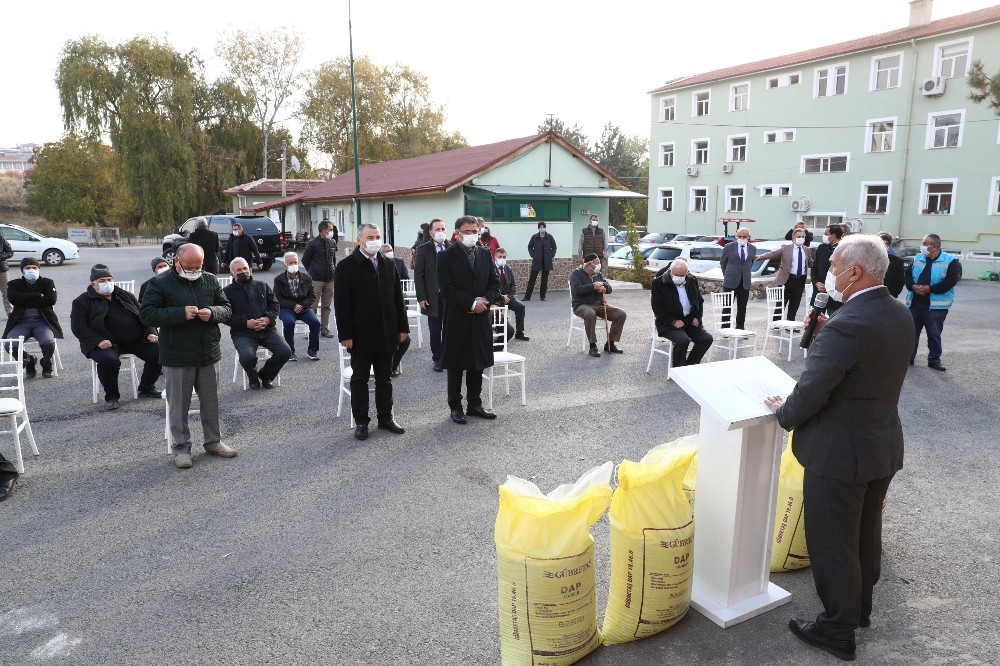 Doğal afetlerde zarar gören çiftçiye destek