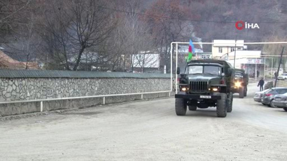 Azerbaycan ordusunun Kelbecer’e asker sevkiyatı sürüyor