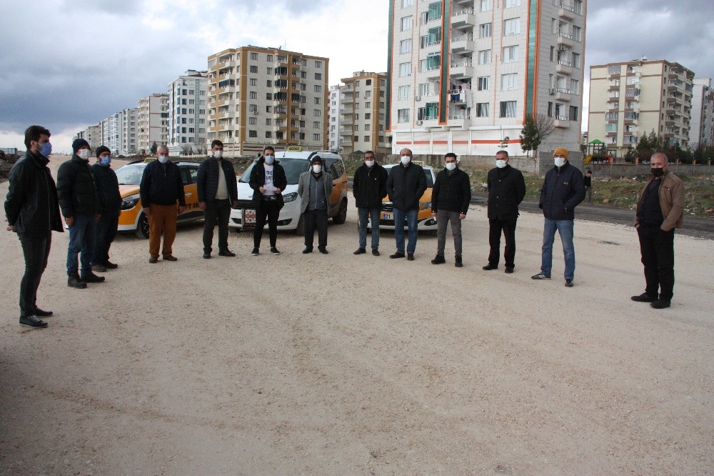 HDP’li belediyenin mağdur ettiği 2 bin 500 aile Vali Karaloğlu’ndan umut bekliyor