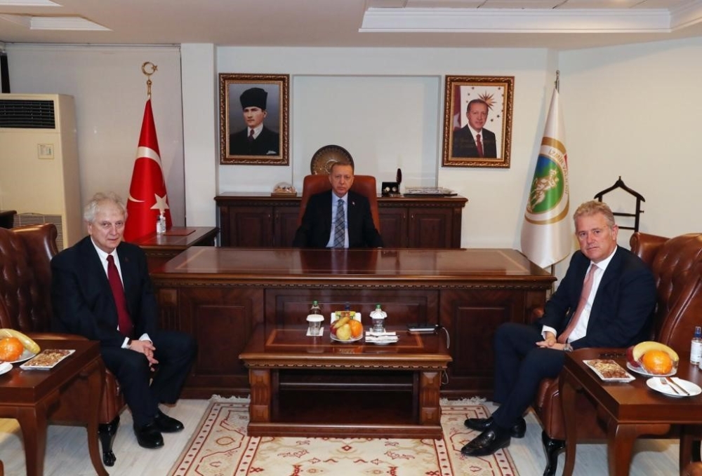 Cumhurbaşkanı Erdoğan, İZTO ve EBSO başkanları ile görüştü