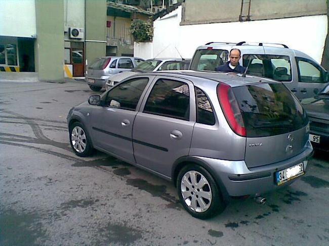 Opel Corsa / 2004 model