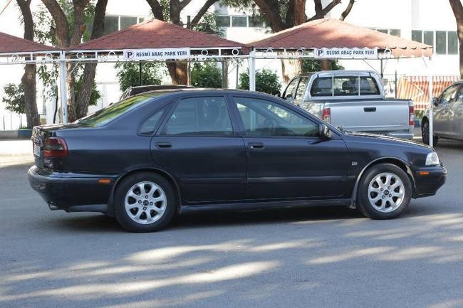 Volvo S40 / 2000 model