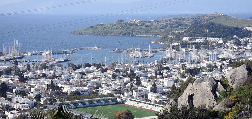 Son dönemde Marmaris, Bodrum ve İzmir emlak piyasasında ciddi bir hareketlenme var. Son 3 yılda bu lokasyonları tercih edenlerin oranında yaklaşık yüzde 50 oranında bir artış var.