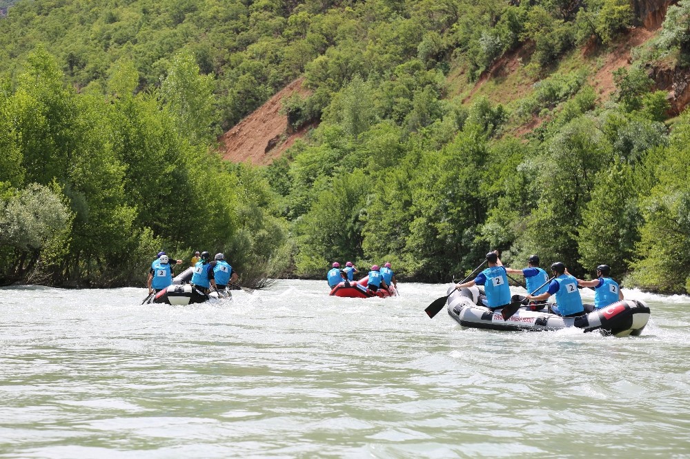 Dünya Rafting Şampiyonası, Türkiye'de ilk defa düzenleniyor.