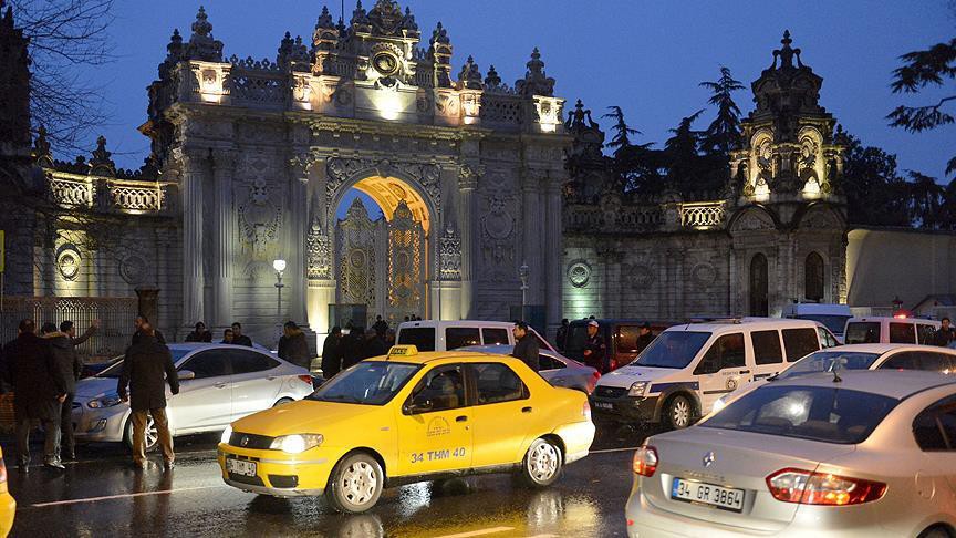 İSTANBUL'UN İSTİHDAMA KATKISI / TÜİK'in, Türkiye genelinde açıkladığı son verilere göre şubat ayında işsizlik oranı yüzde 14,7 oldu. İllere göre açıklanan istihdam verileri ise en son 2013'e ait. Buna göre İstanbul'da 2013 yılında işsizlik oranı yüzde 11,2 idi.