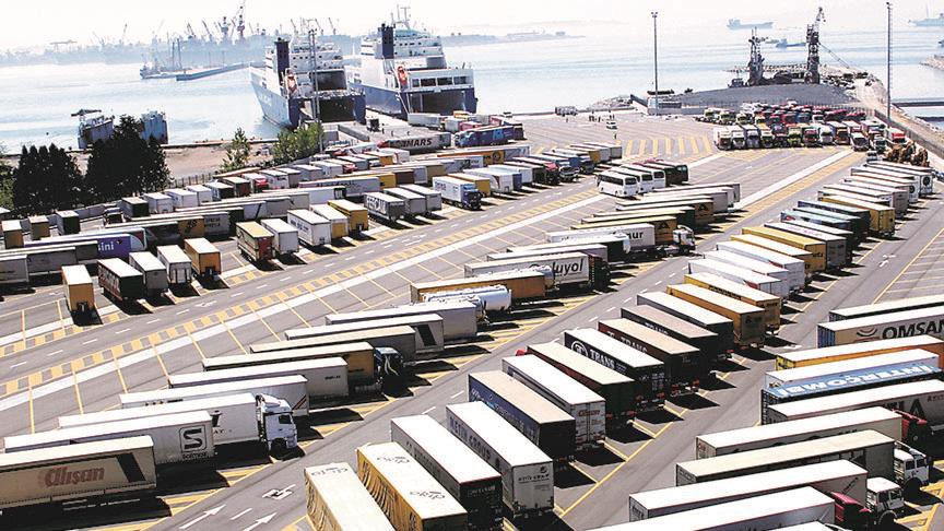 Dış ticaret açığı, mayısta 1 milyar 774 milyon dolar oldu.
