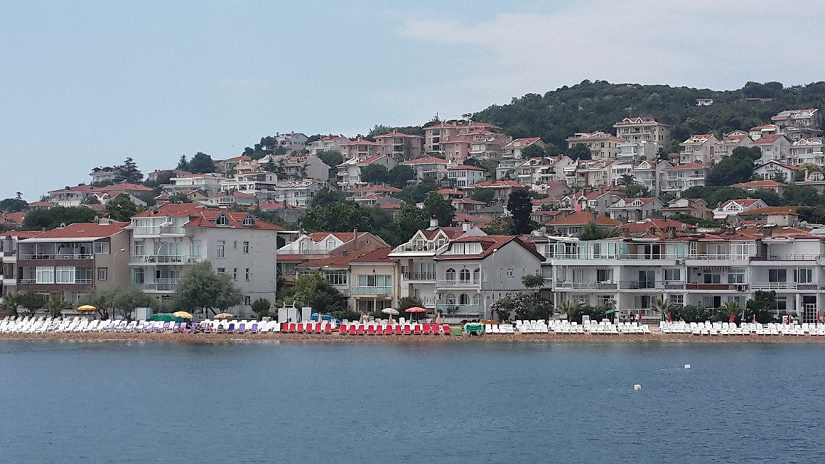 ADALAR DENİZ TEMİZLİĞİNDE SINIFTA KALDI / İstanbulluların sıkça tercih ettiği adalarda da deniz suyu analiz sonuçları kötü çıktı.