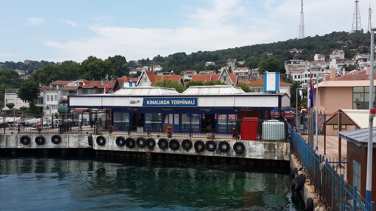 UZAK DURULMASI GEREKEN 11 PLAJ / BEYLİKDÜZÜ: West İstanbul Marina plajı. BAKIRKÖY: Yeşilköy plajı. BEYKOZ: Riva Elmasburnu plajı.