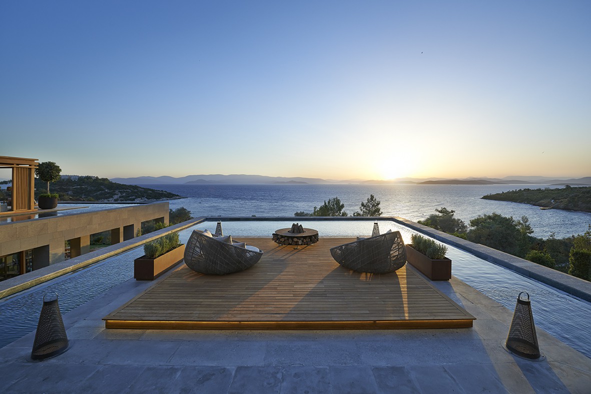 Peki turistler, Bodrum'un merkezindeki ve beldelerindeki otellerde niye arzu edildiği kadar konaklamadılar.