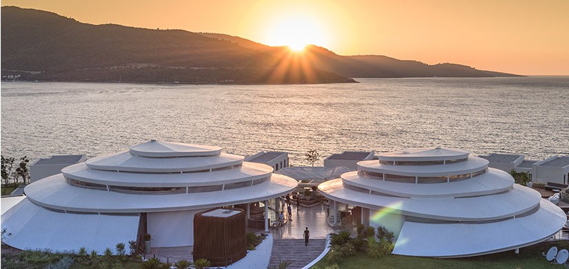 Bodrum'un en büyük büyüsü gün batımında gökyüzünü kaplayan güneşin batışı.