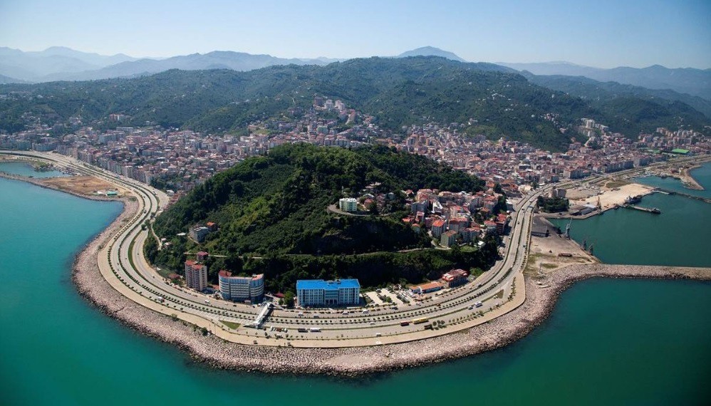 Türkiye dört bir tarafı ile turistler için çok çekici bir ülke olma konumunu koruyor.