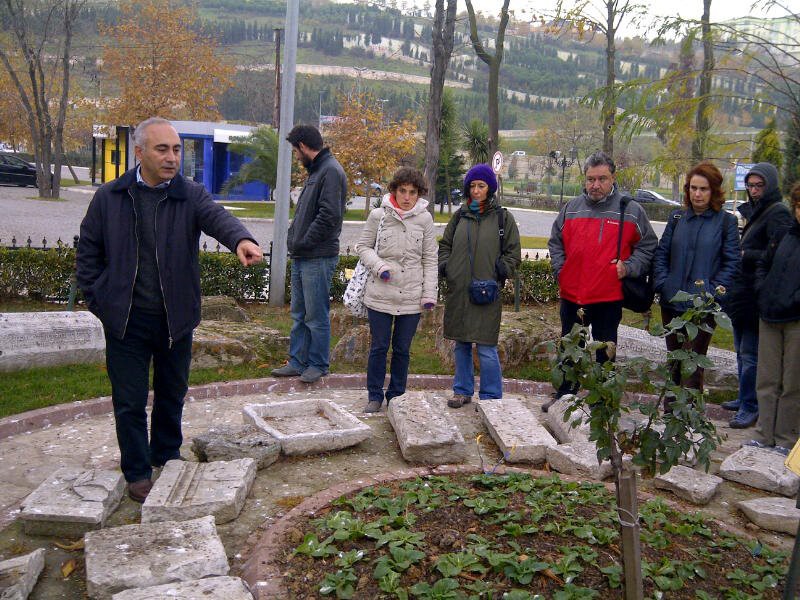 Bugün, belirli aralıklarla Kağıthane Belediyesi Basın Danışmanı ve kitabın ortaya çıkmasını sağlayan araştırmacı yazar Hüseyin Irmak liderliğinde demiryolunun izlerinin arandığı grup gezileri düzenleniyor.