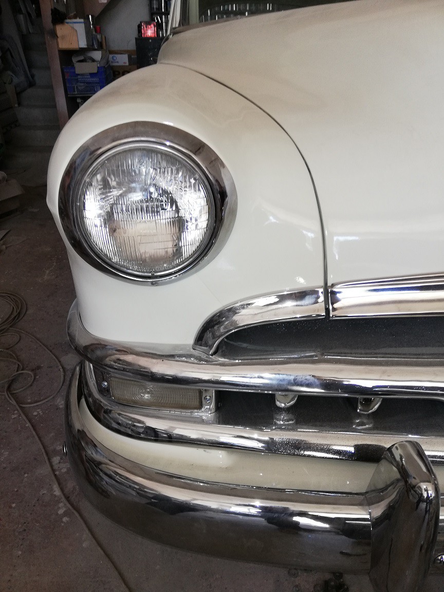 Amerikan arabası 50 model Pontiac’ı yeniden revize eden ustadan bir tarihe tanıklık etmenin heyecanı dile geldi.