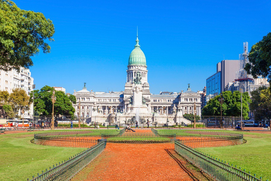 Buenos Aires. / Kimileri için seyahatin bir tutku olması, sadece yeni yerler görüp keşfetme arzusundan değil yolculuğun beraberinde getirdiği benzersiz deneyimlerden kaynaklanıyor.