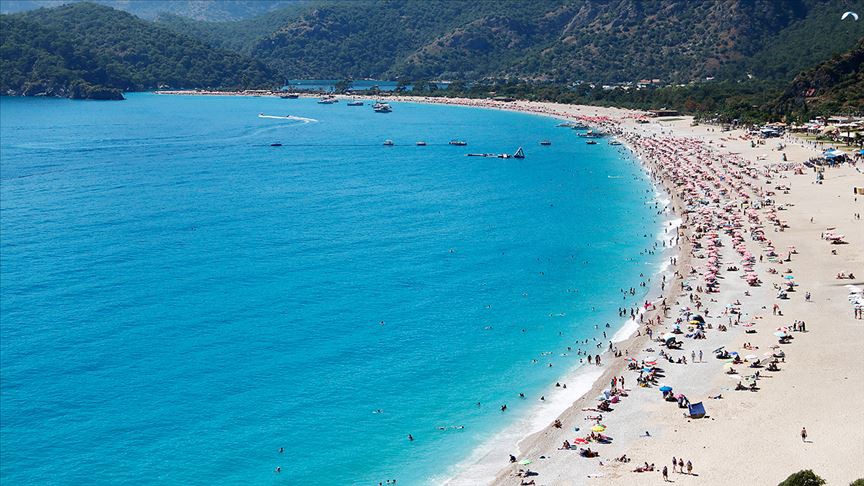 Geçici verilere göre 2019 yılı Temmuz ayında ülkemize giriş yapan vatandaş ziyaretçi sayısında geçen yılın aynı dönemine göre yüzde 13,79 (1.908.038) artış kaydetti.