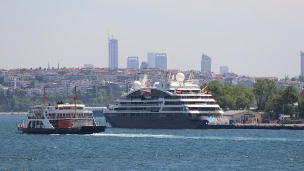 Temmuz ayında ülkemize giriş yapan turistlerin çoğu hava yolunu kullandı. Günübirlikçiler ise deniz yolunu tercih etti.