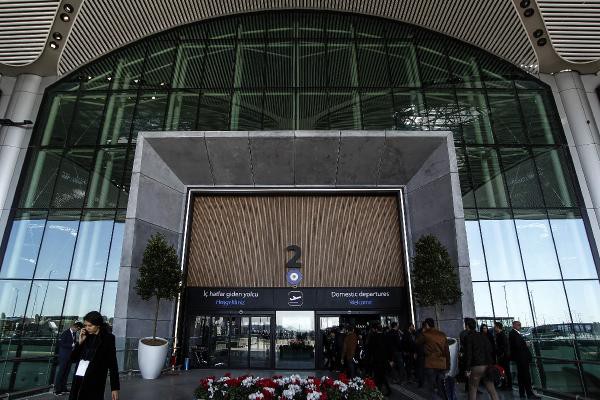 Turhan, aralık ayı içinde ilk ray montajını ve kaynağını yapmayı hedeflediklerini belirterek, Kağıthane-Havalimanı arasını ise gelecek yılın sonunda hizmete almayı planladıklarını söyledi.