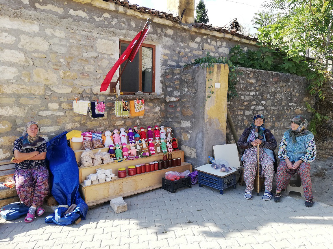 KAPIDAKİ NOTTAN ÖĞRENİYORUZ
Kapısında Çanakkale Savaşları Gelibolu Tarihi Alan Başkanlığı’na ait bir not asılı. Notta bu müzenin restorasyonunun 2018 yılında kendileri tarafından gerçekleştirildiği yazıyor.