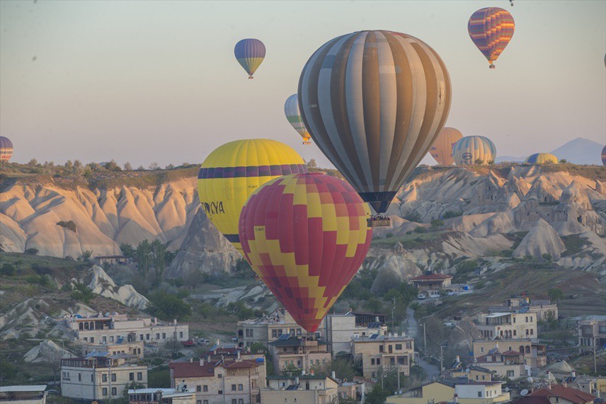 KAPADOKYA
Nevşehir'in Uzak Doğu'yu büyüleyen beldesi Kapadokya kasım ayında mutlaka çok daha güzel olacak.