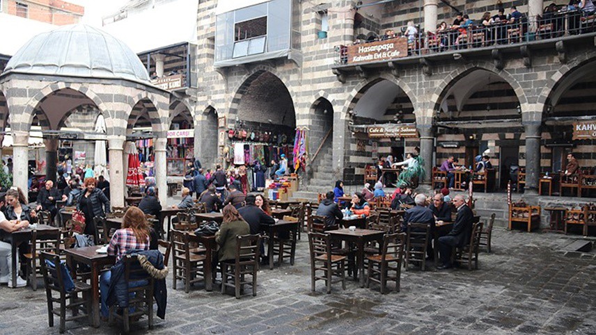 DİYARBAKIR
Doğu Anadolu Bölgesi'nde yaşayanlar 4 günlük ara tatilini fırsat bilerek