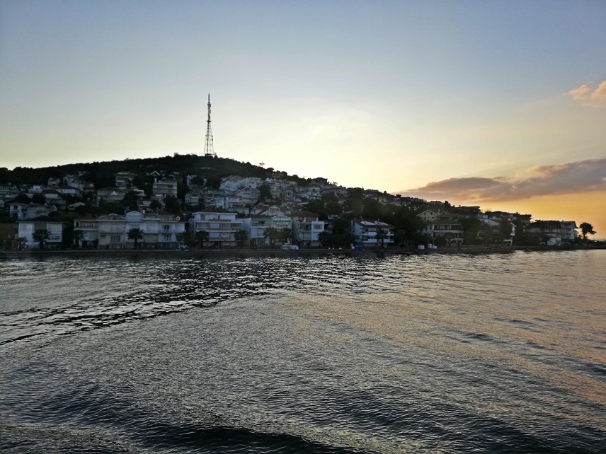 Çünkü İstanbul’un tüm güzellikleri tekrar tekrar gezilmeli bizce.