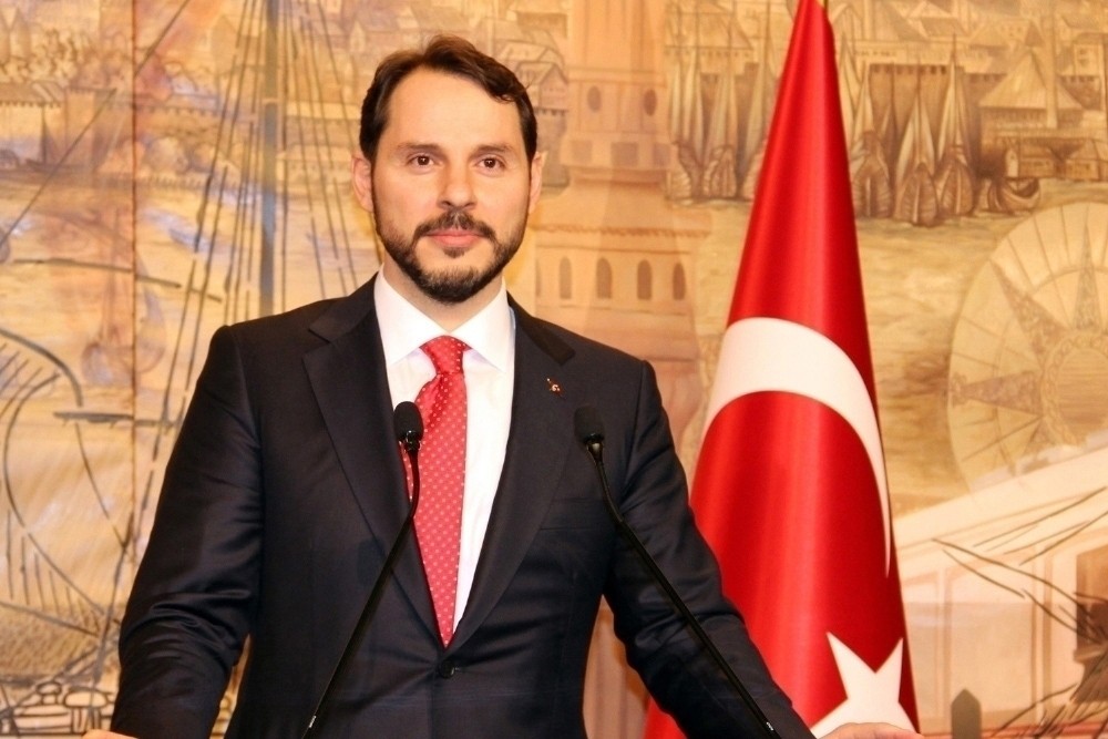 BAKAN BERAT ALBAYRAK YEP'İ SUNDU / Hazine ve Maliye Bakanı Berat Albayrak tarafından nisan ayında