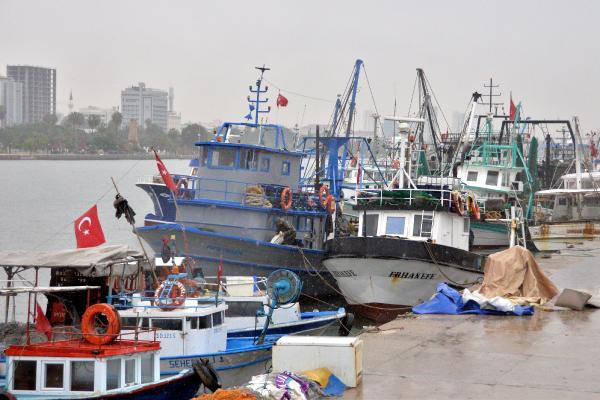 Sürdürülebilir balıkçılık için kurallara uymayan balıkçılara göz açtırmadıklarını belirten Pakdemirli,