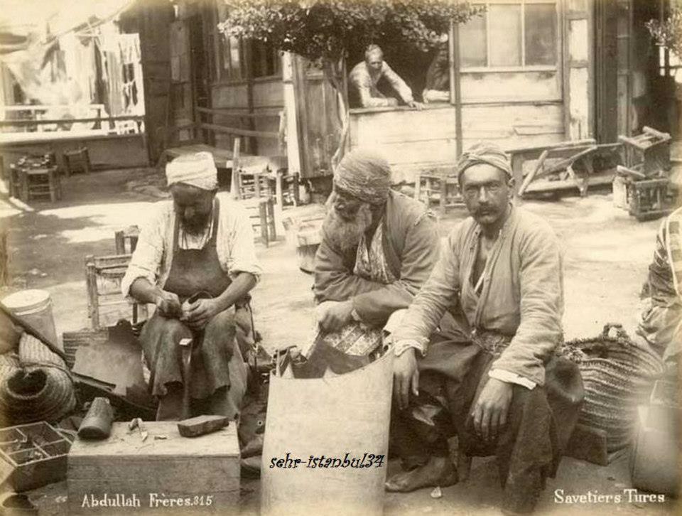 (Fotoğraf: Ayakkabı boyacıları)