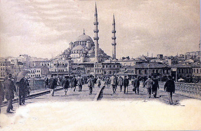 (Galata)ABDÜLHAMİD VİRÜS İLE MÜCARDELEDE KARARLIYDIOsmanlı’daki mikrobiyoloji çalışmalarının geçmişi çiçek aşısı çalışmalarıyla başladı. 2’nci Abdülhamid döneminde çok önemli uzmanlık alanlarından birisi haline geldi. İstanbul’da büyük bir kolera salgınının çıkması üzerine, Abdülhamid Han, bu ölümcül hastalık için çeşitli tedbirlere başvurdu.