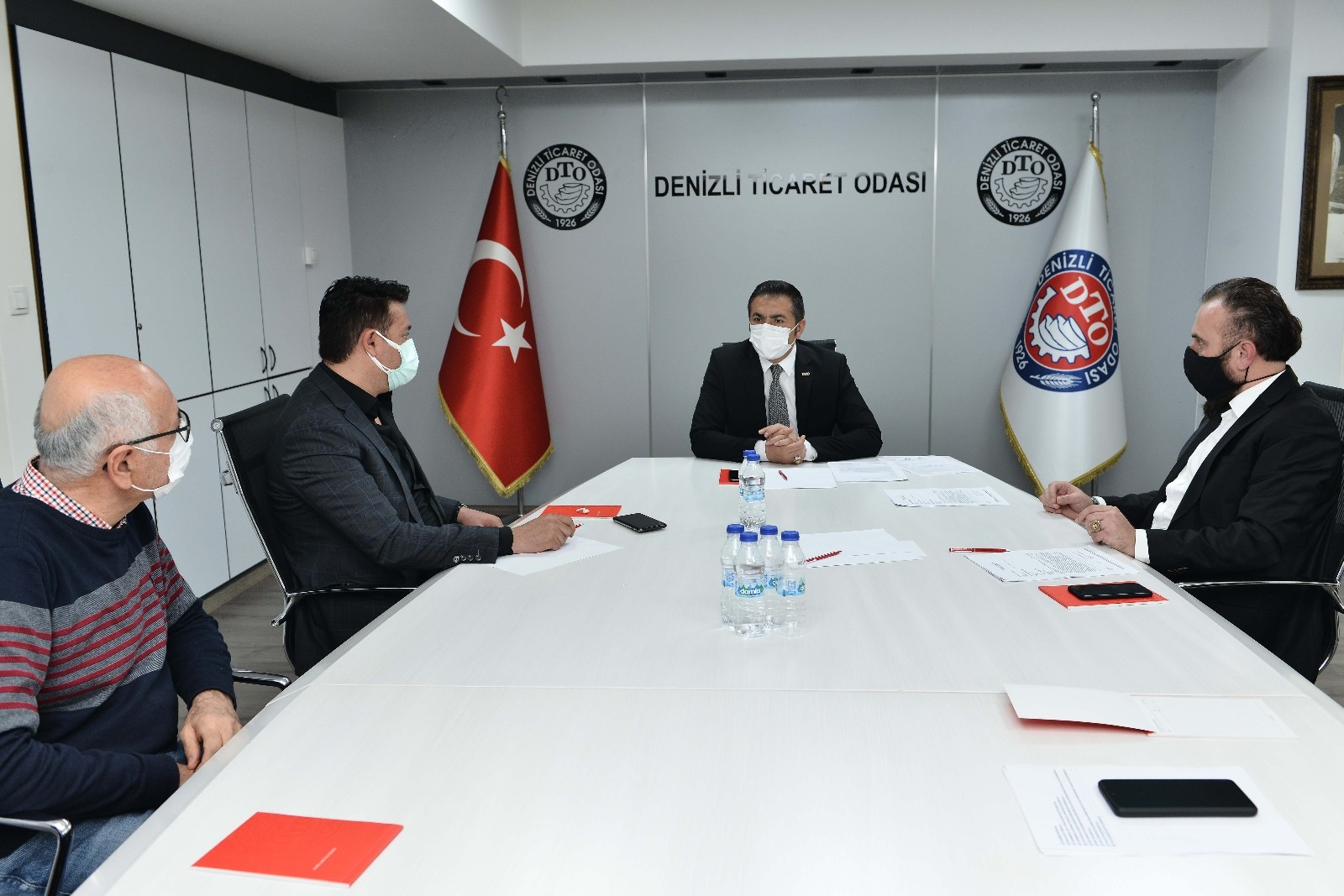 Başkan Erdoğan: “Emlakçı üyelerimizin yanındayız”