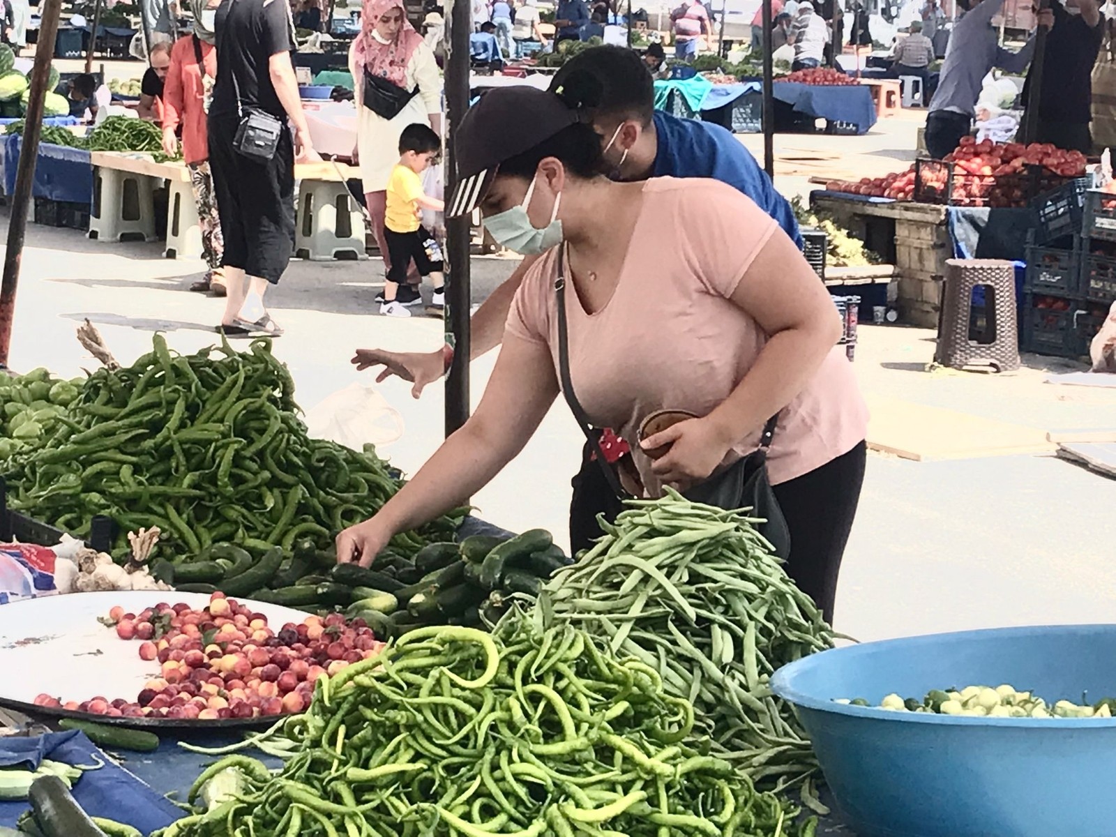 Sincan’da doğal ürünler haftanın 4 günü köylü pazarlarında vatandaşla buluşuyor