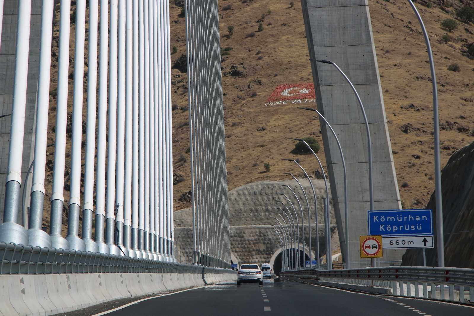 16 şehri birbirine bağlayan Kömürhan Köprüsü sürücülere kolaylık sağlıyor