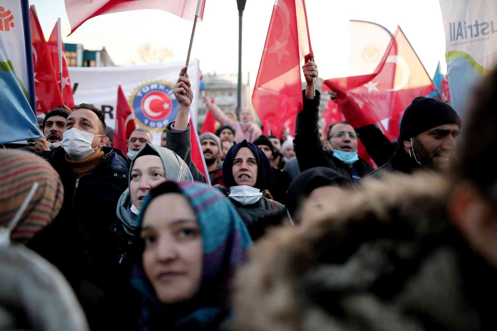 Bursa’da metal işçileri meydanlara indi