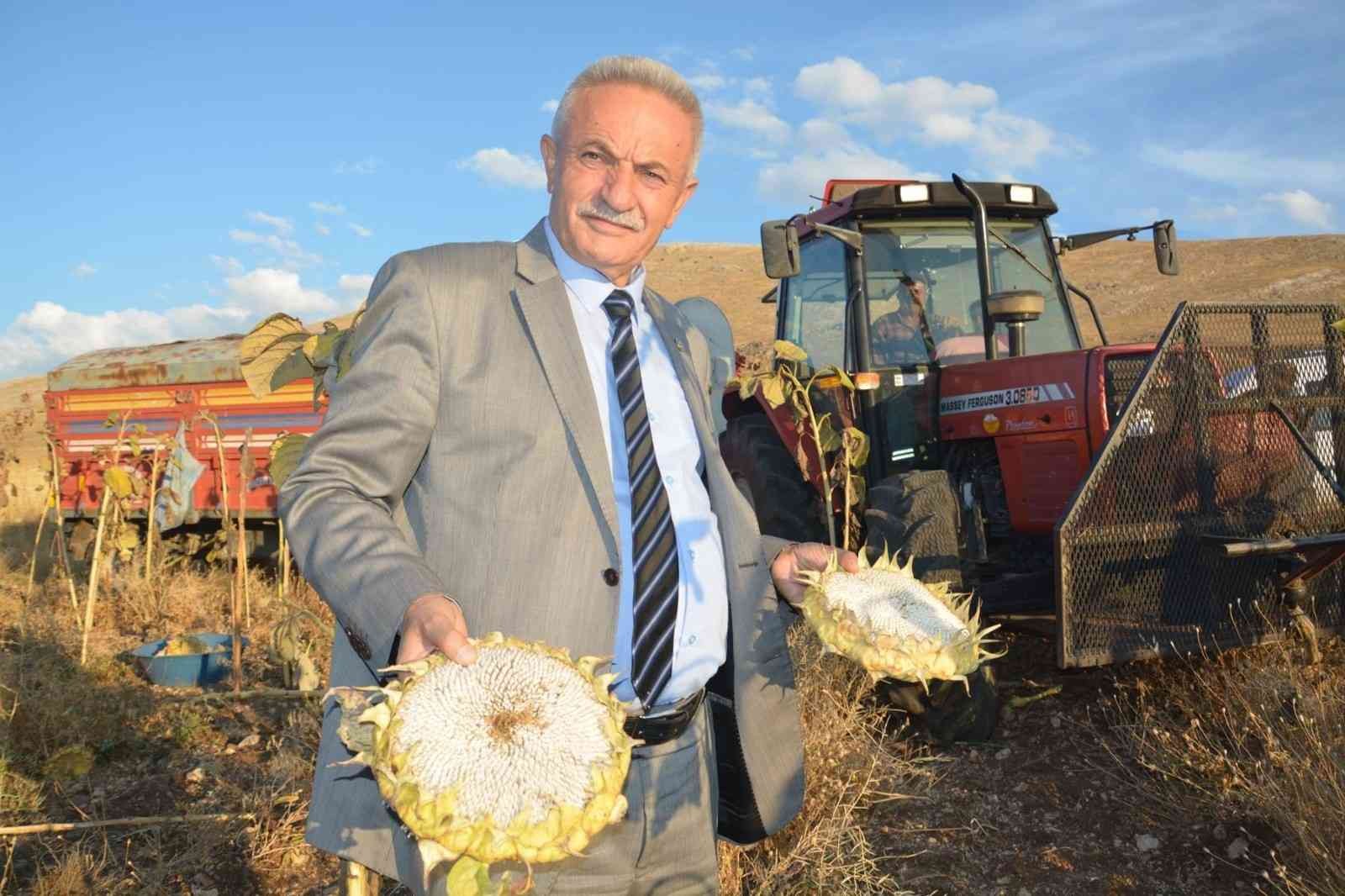 Aktepe “Çiftçiler ülkemizin bel kemiğidir”