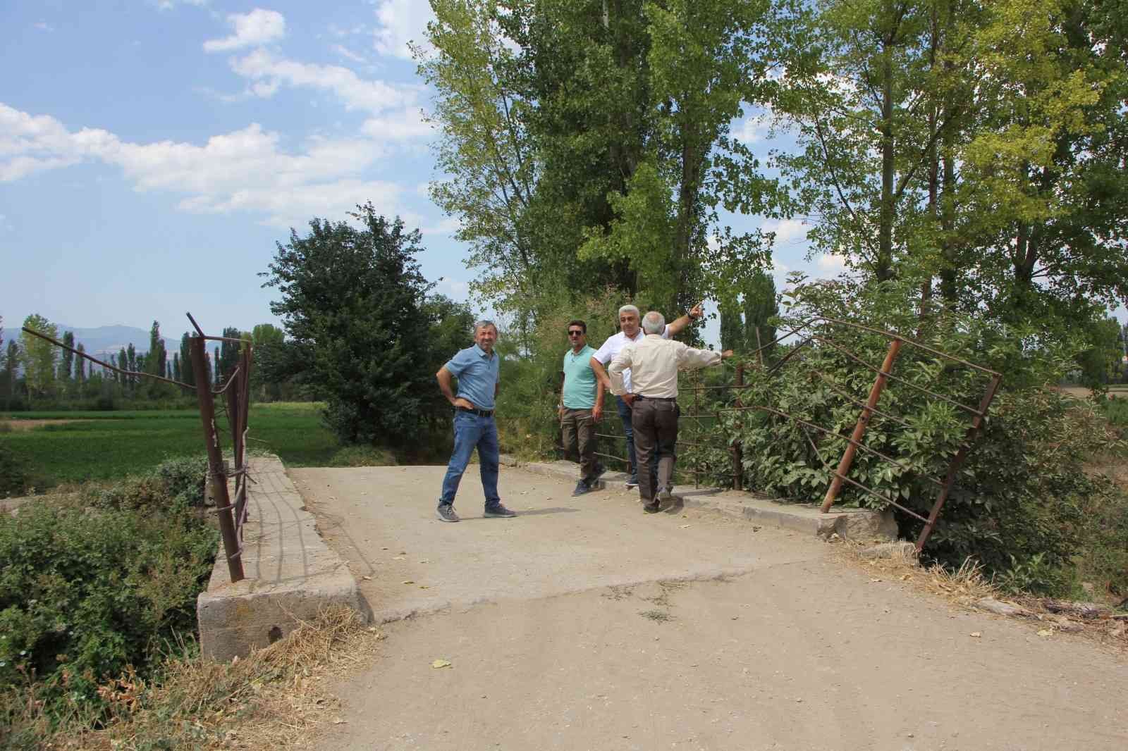 Hisarcık’ta Küçükçay Taşkın Koruma Projesi çalışmalarına başlandı