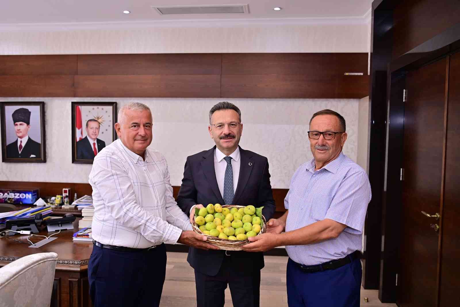 Aydın Ticaret Borsası,  Vali Aksoy’a Aydın inciri takdim etti